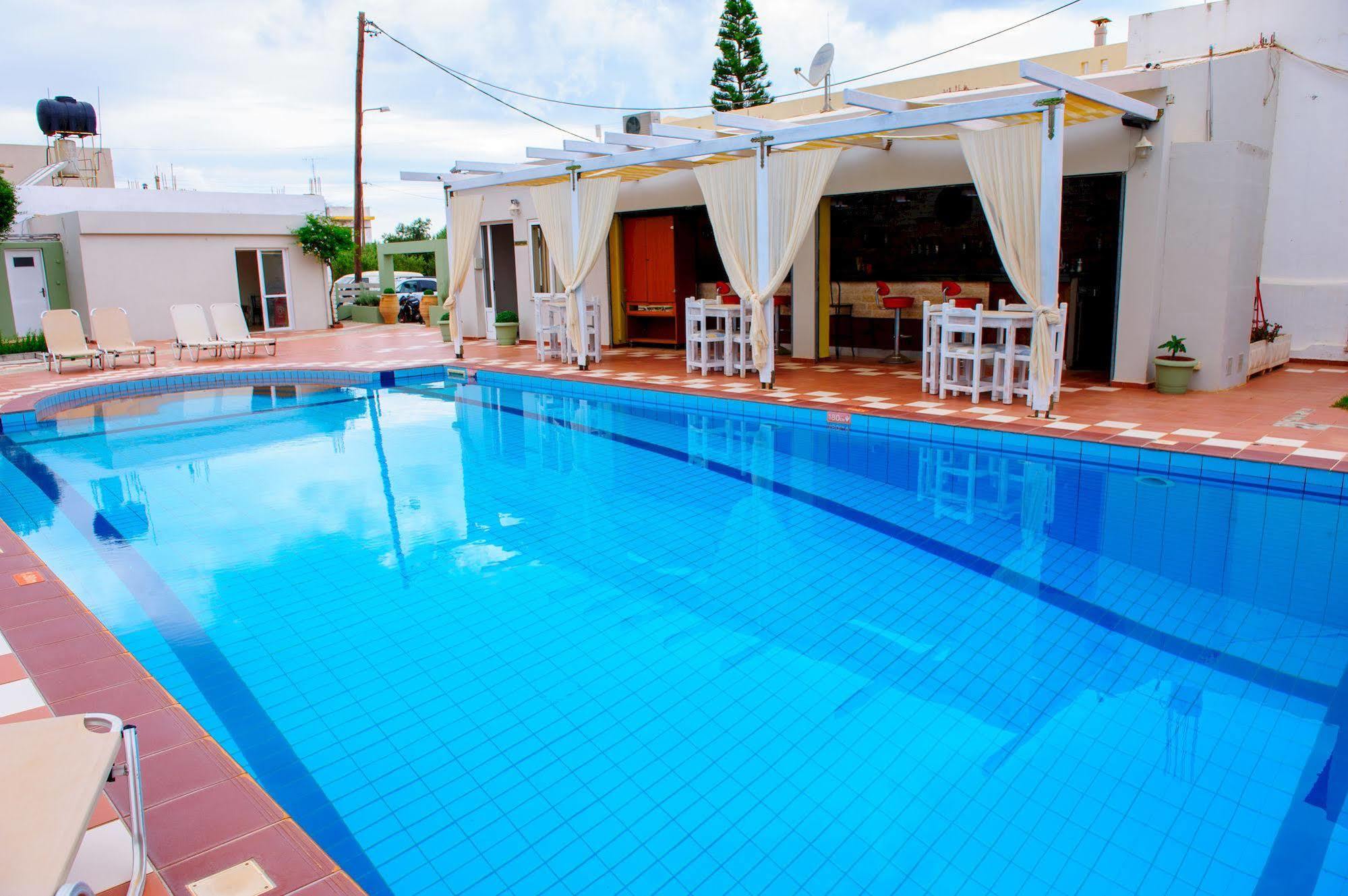 Aparthotel Golden Sun Boutique Mália Zewnętrze zdjęcie