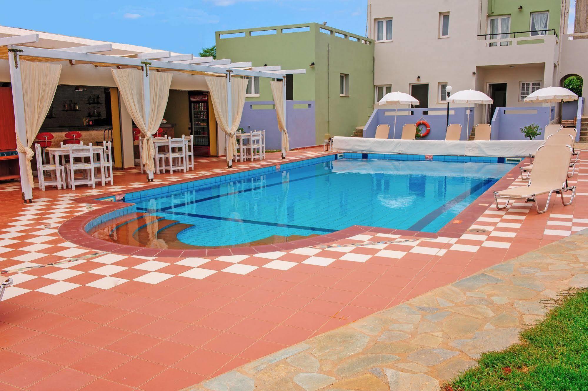 Aparthotel Golden Sun Boutique Mália Zewnętrze zdjęcie